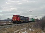 After a long wait at Kinker Road, L576 pulls toward the yard